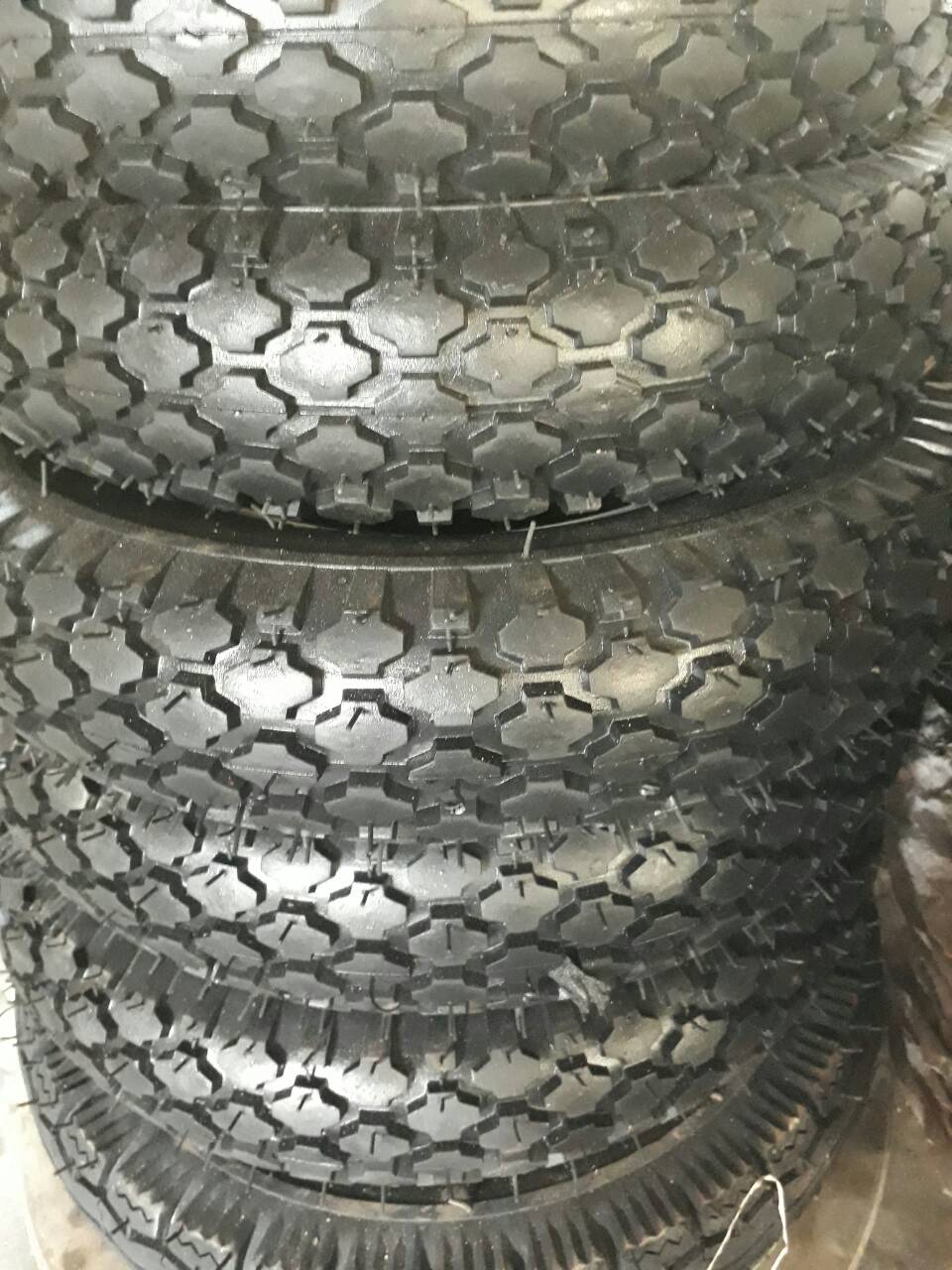 Vỏ lốp xe rùa made in Vietnam